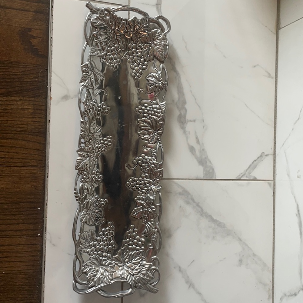 Arthur court oblong tray